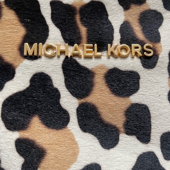 MICHAEL KORS clutch bag barely used, perfect condition - Picture 3 of 5